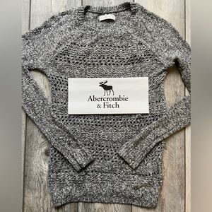 Abercrombie & Fitch Crewneck Sweater Eyelet Knit Design IN Heathered Gray - XS